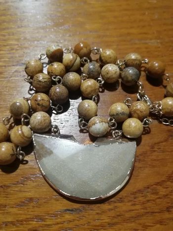 Collier en pierre-semi précieuse