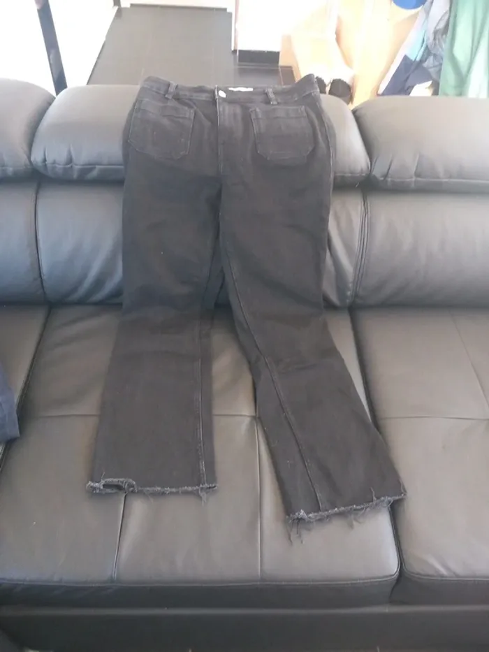 Jean noir mango taille 38 bon état - photo numéro 2