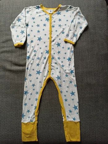 Combi étoiles Petit Bateau 24m en TBE