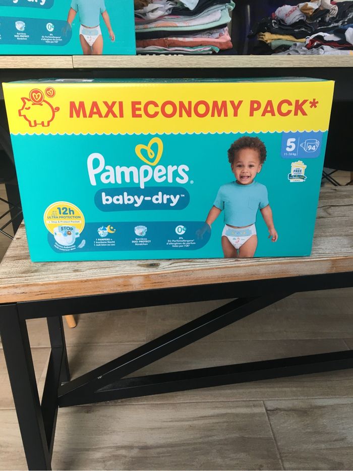 94 couches Pampers baby dry taille 5