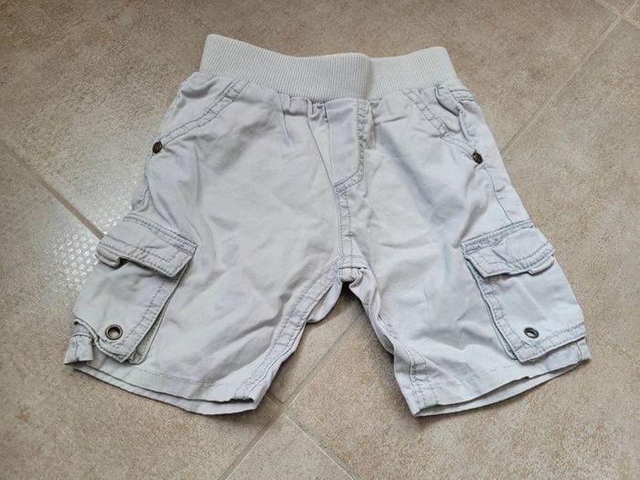 Short gris 9 mois