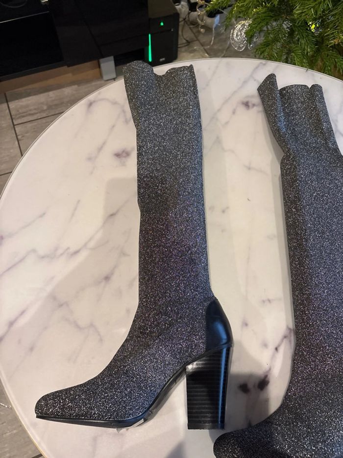 Bottes chaussettes argentées et noires - photo numéro 3