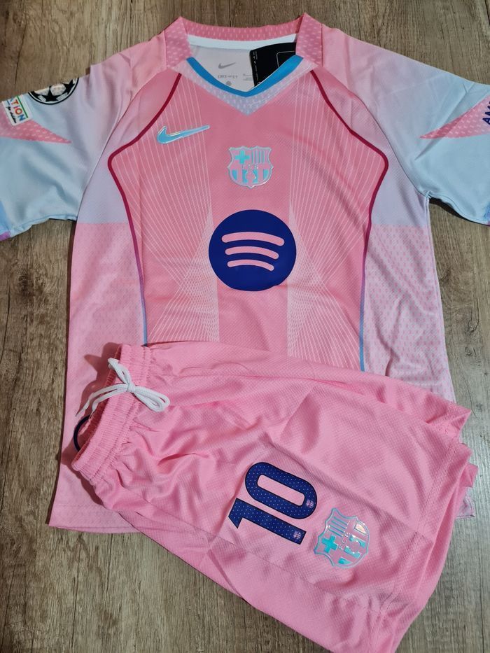 Kit Maillot football Fc Barcelone - Lamine yamal - 14 ans - photo numéro 2