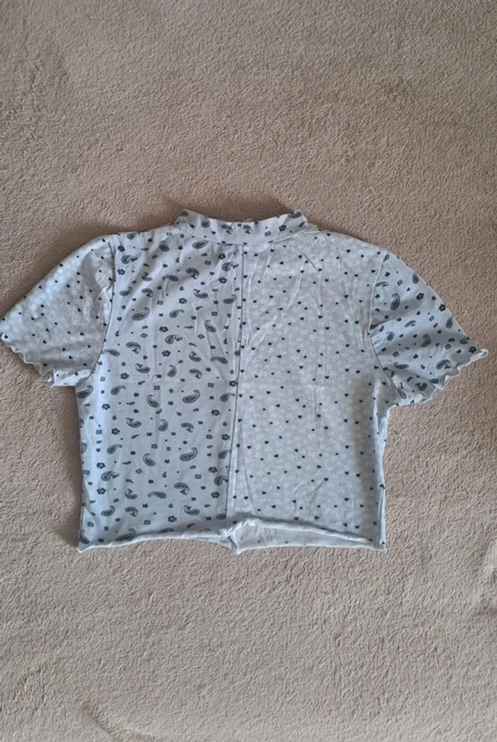 Crop top / Crop top à motifs / T-shirt court / T-shirt manche courte / Top court - photo numéro 2