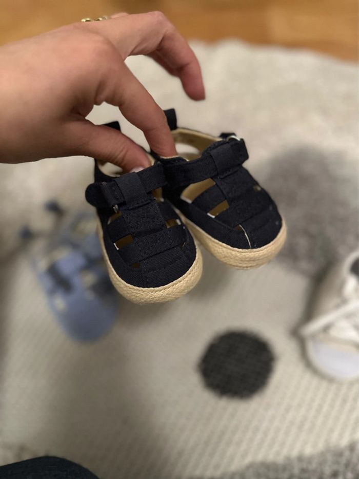 Lot chaussures naissance - photo numéro 4