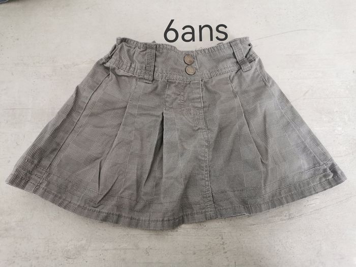 Lot vêtements fille 6ans - photo numéro 2