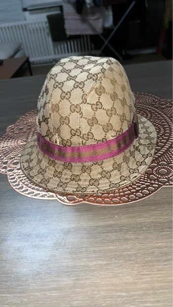 Bob Gucci fushia extrêment rare