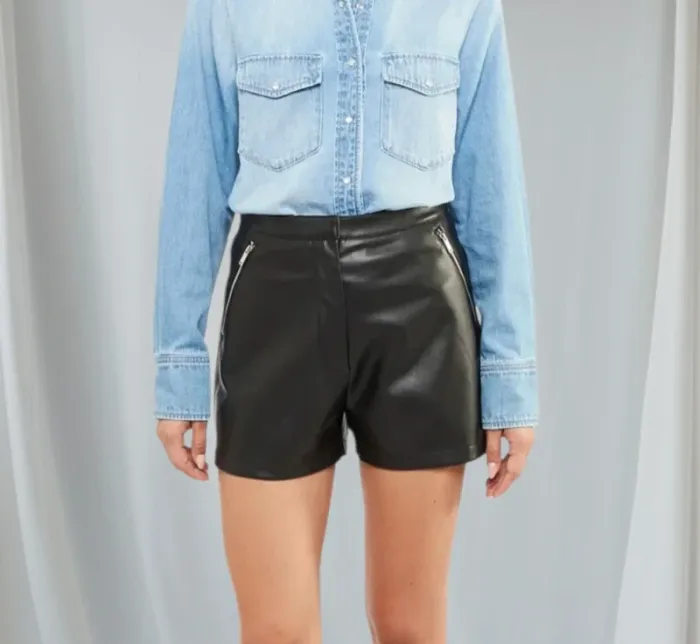 Short noir en simili cuir taille 40 - photo numéro 2