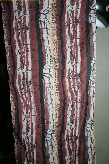 🌸Foulard  aux motifs asiatiques "Ted Lapidus " Idéal pour un cadeau de Noel 🌸