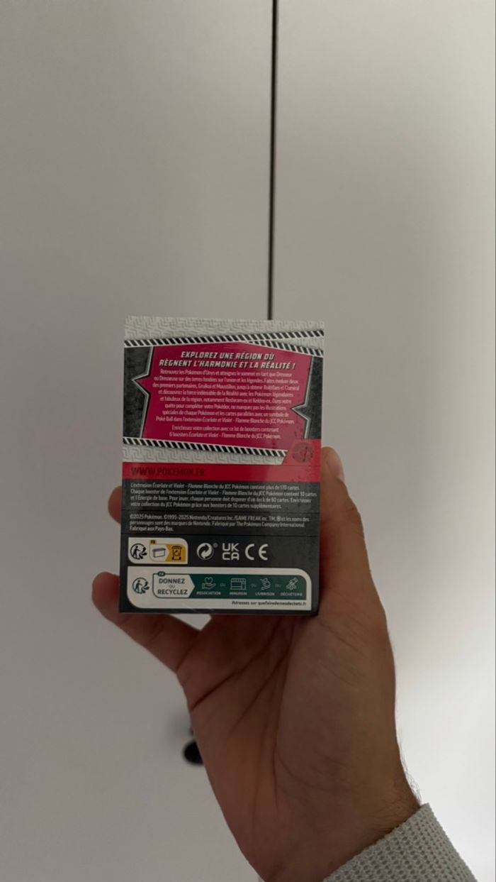 Pokémon - Bundle flamme blanche - photo numéro 2