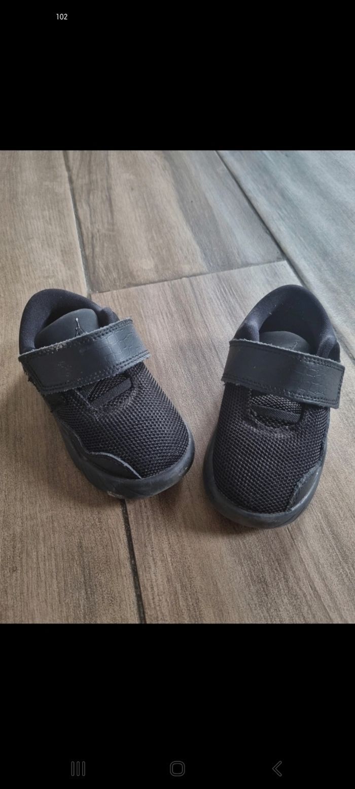 Jordan noir bébé