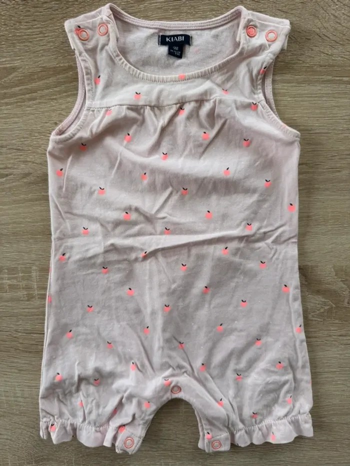 Combi short rose avec pommes Kiabi 9 mois TBE - photo numéro 2
