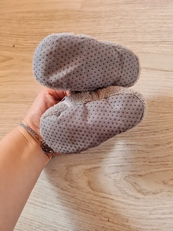 Chaussons - Taille 18/20 - photo numéro 2
