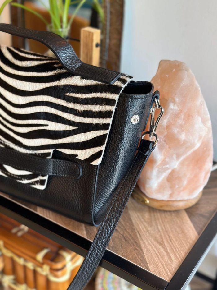Sac en cuir à bandoulière zèbre – fabrication italienne - photo numéro 3
