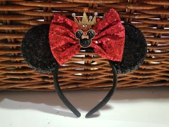 Serre tête oreille ears style Disney Minnie nœud a paillettes rouges et  couronne doré