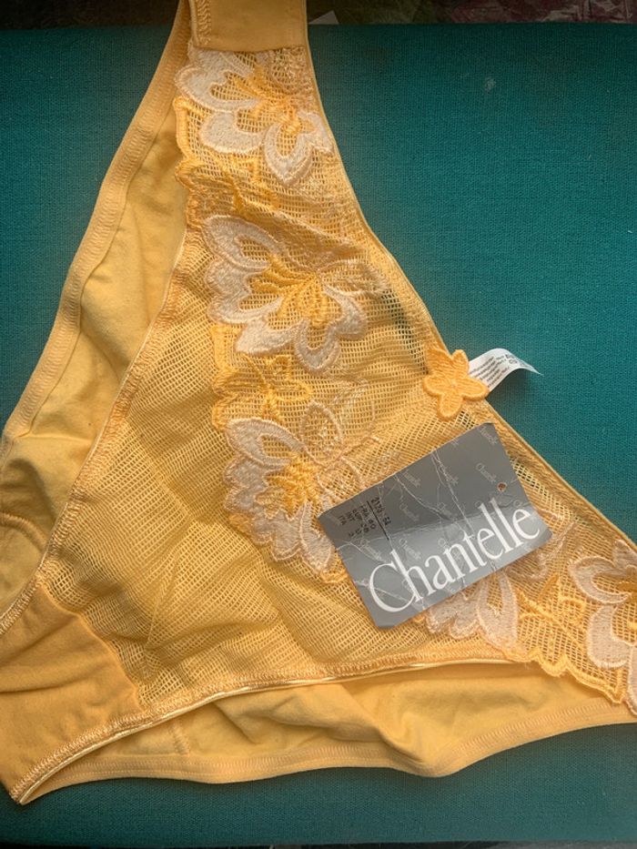 Culotte jaune Chantelle taille 40