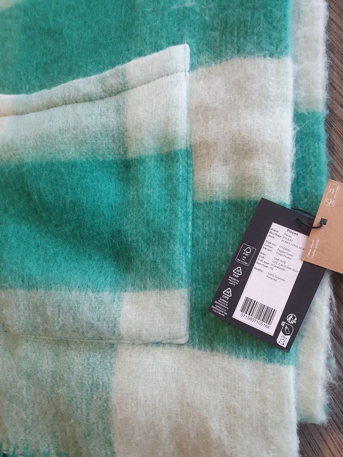 Magnifique écharpe d'hiver Pieces 🍀 - photo numéro 4