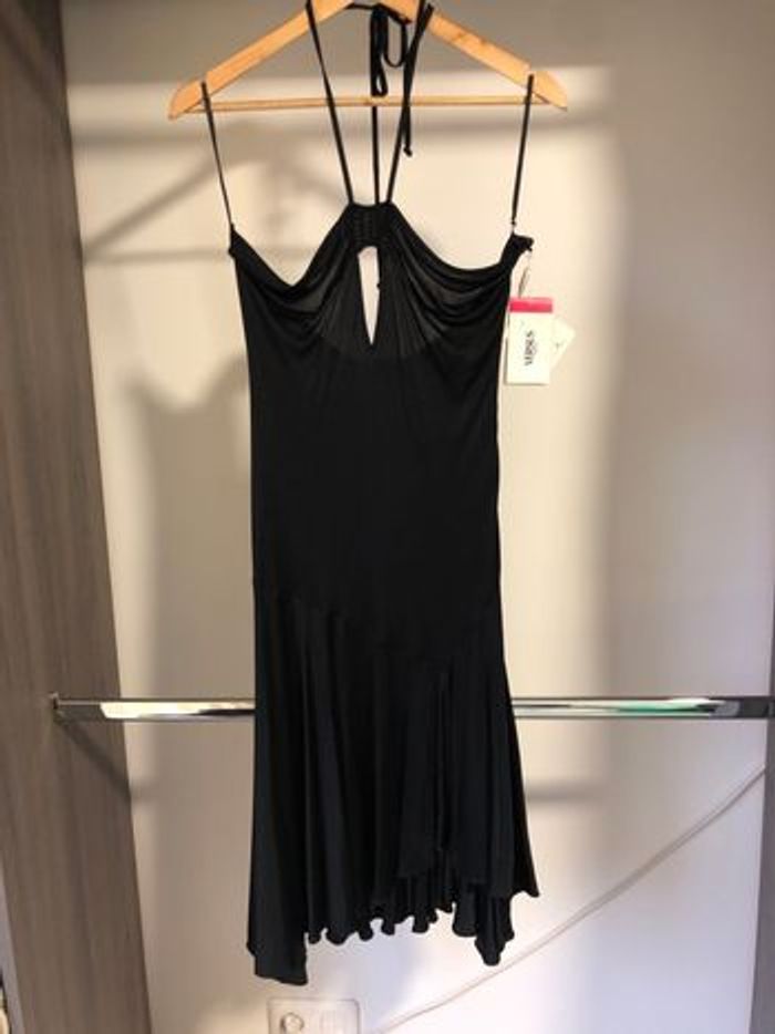 Robe dos nus