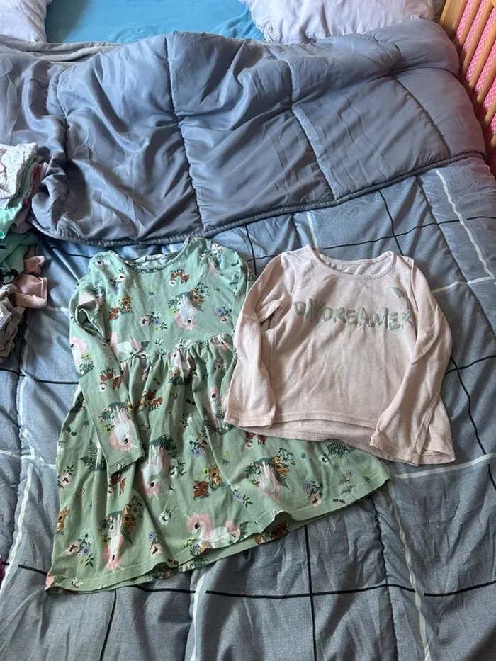 Lot vêtements fille 6 ans - photo numéro 8