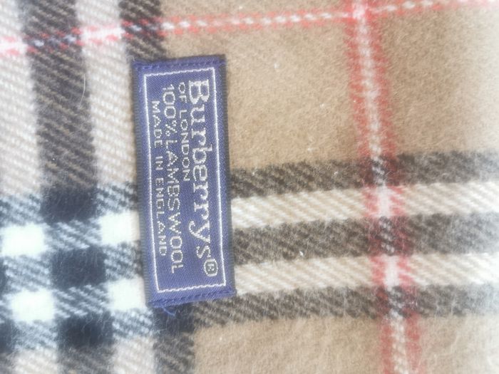 Écharpe Burberry beige - photo numéro 2