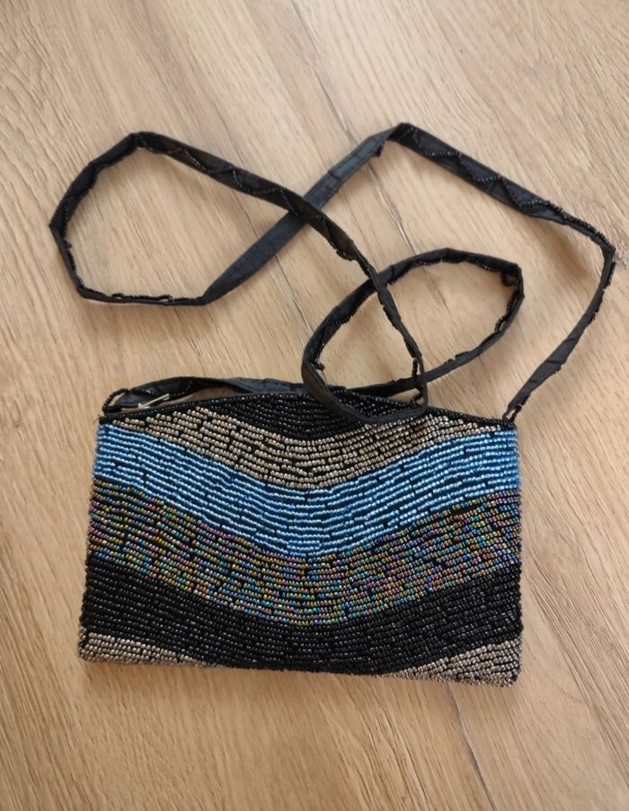 Pochette en perles