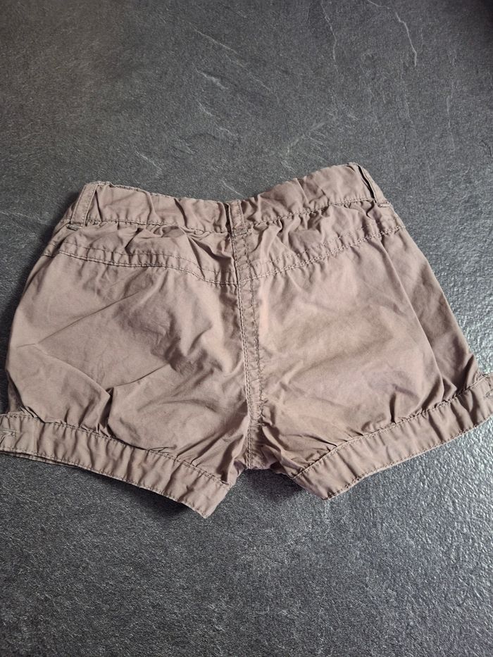 Short fille - photo numéro 2