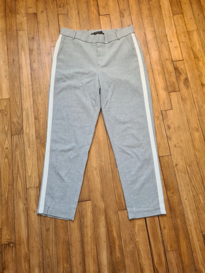 Pantalon gris 7/8 de chez Zara - taille XS