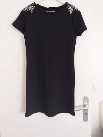 Ribe noire elegante