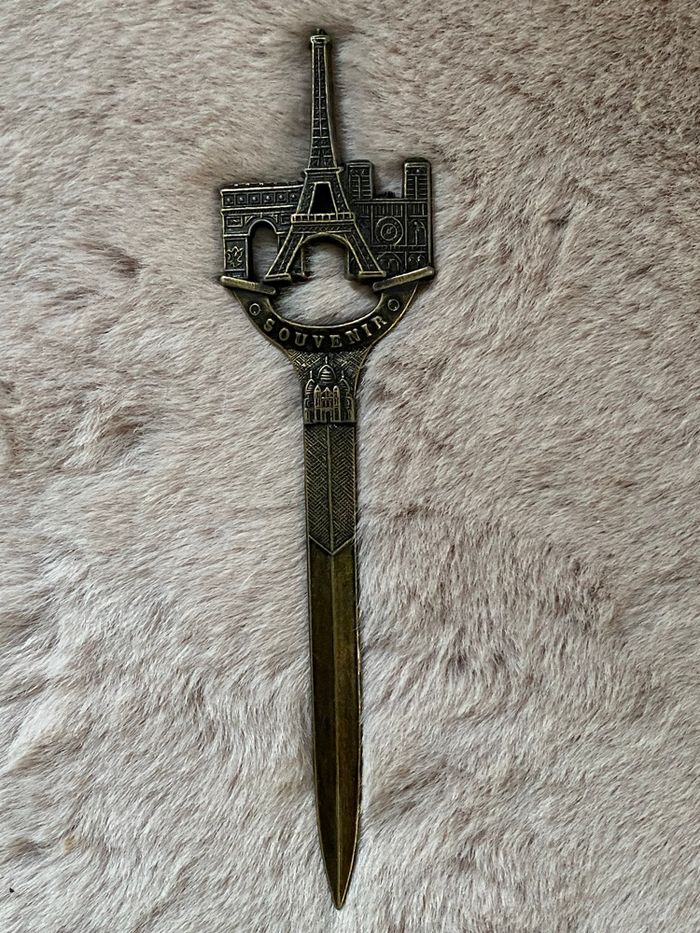 Coupe papier Tour Eiffel vintage - photo numéro 2