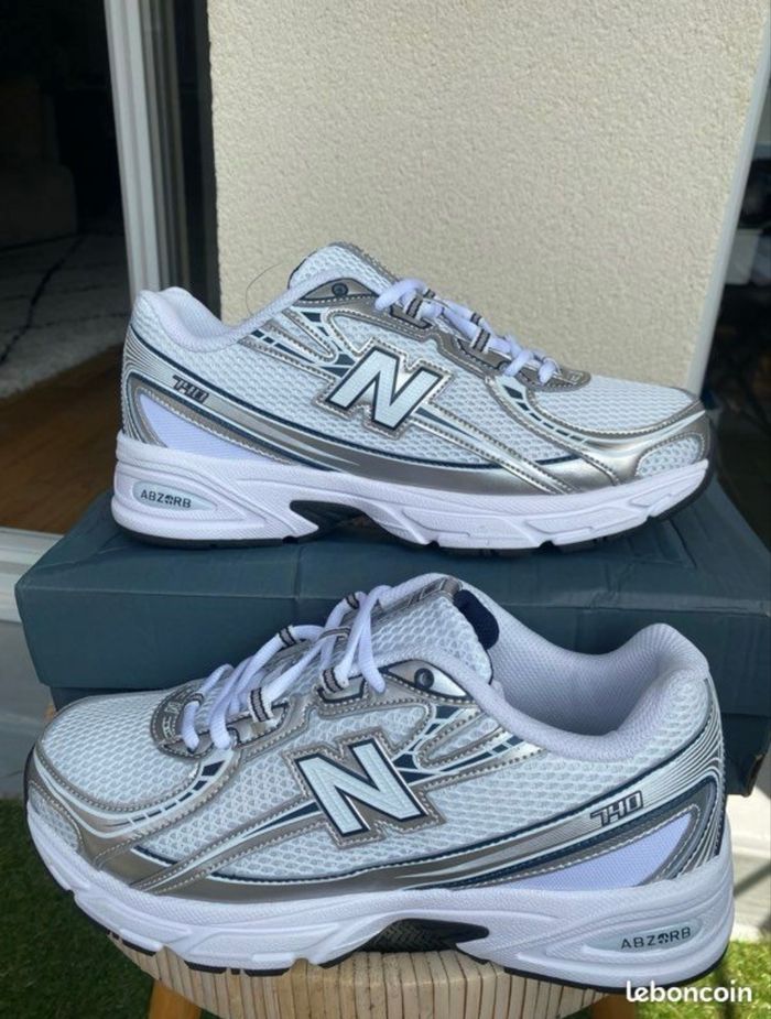 New balance 740 argenté gris 39