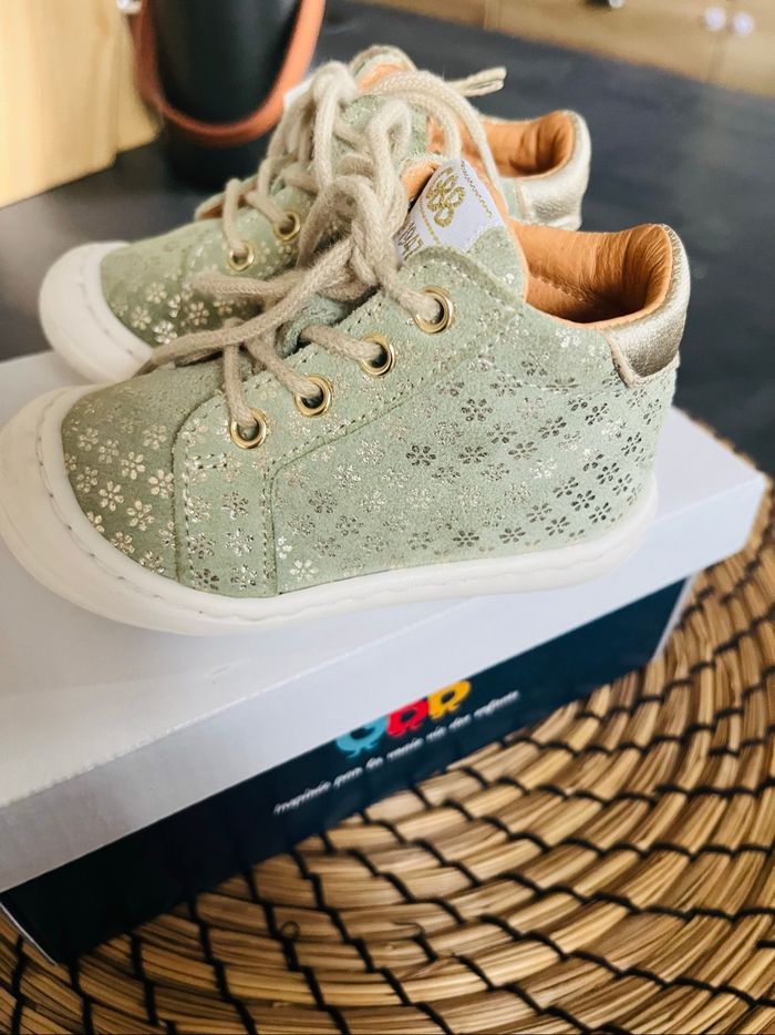 Chaussure bébé - photo numéro 2