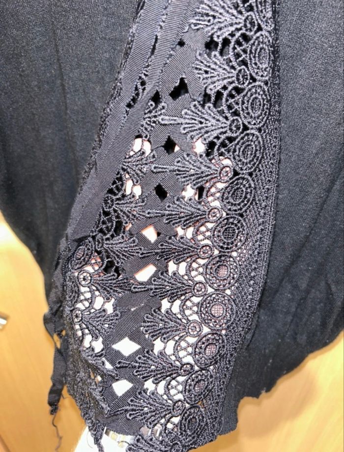 Pull long noir dos nu Voyelles - Taille unique - Très bon état - photo numéro 3