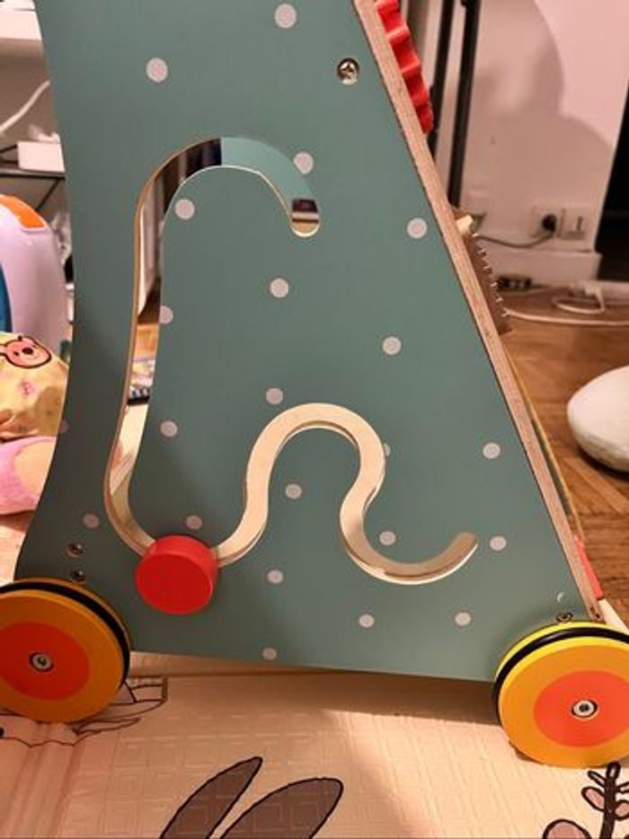 Trotteur en bois de marche bébé - photo numéro 3