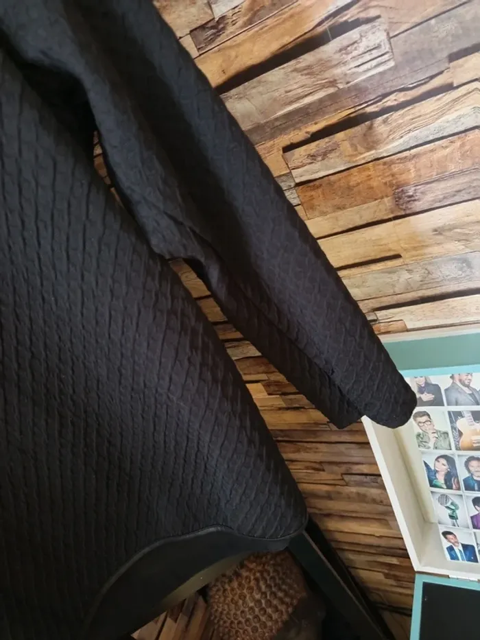 Pull à noeud dans le dos - photo numéro 4