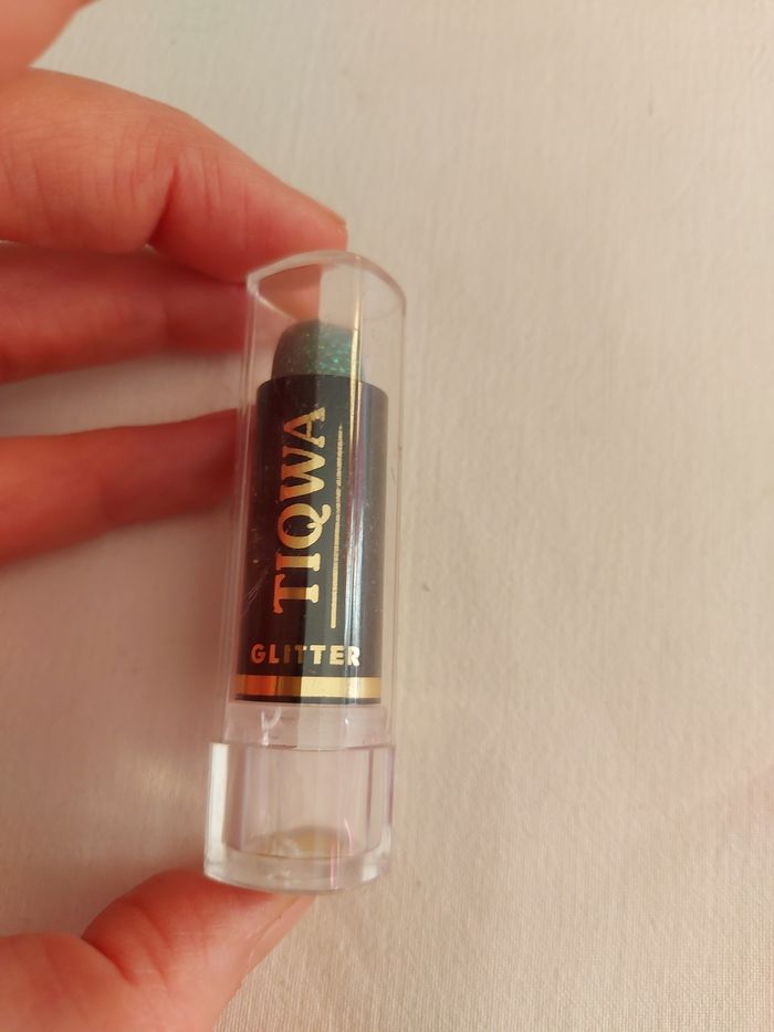 Rouge à lèvres à paillettes