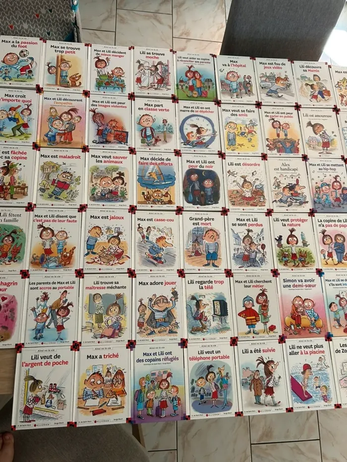 Lot de 87 livres Max et Lili