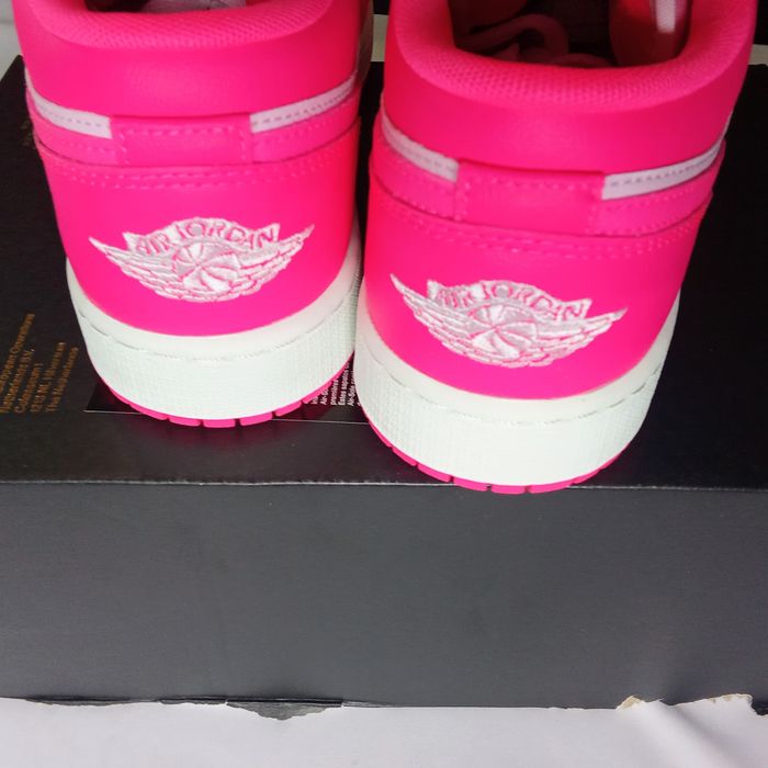 Jordan 1 low taille 38.5 neuves - photo numéro 6