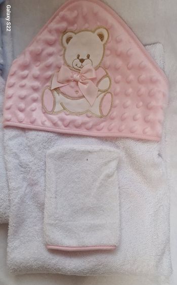 Cape de bain +gans de toilette ourson rose 