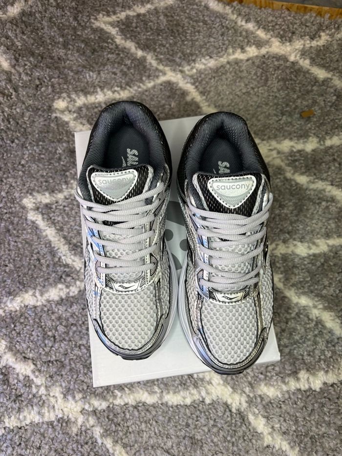 Saucony Omni 9 gris blanc - photo numéro 2