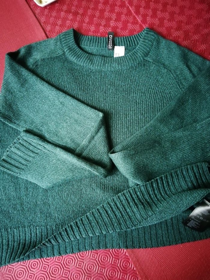 Crop top pull vert neuf taille 36 - photo numéro 2