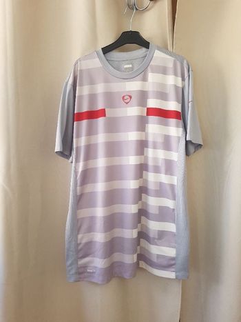 Tee-shirt NIKE fit taille XL