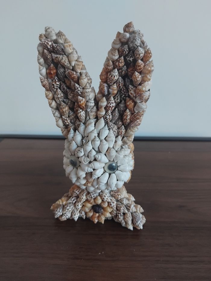 Décoration en coquillage forme lapin