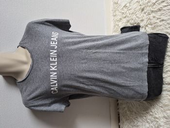 Tee Shirt Calvin Klein gris - Taille S – Très bon état