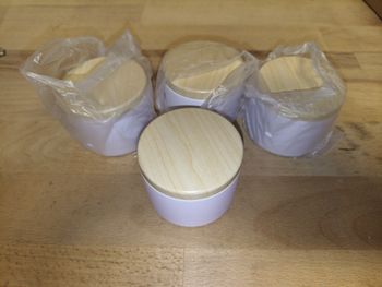 Lot de 4 boîtes rondes blanches en métal