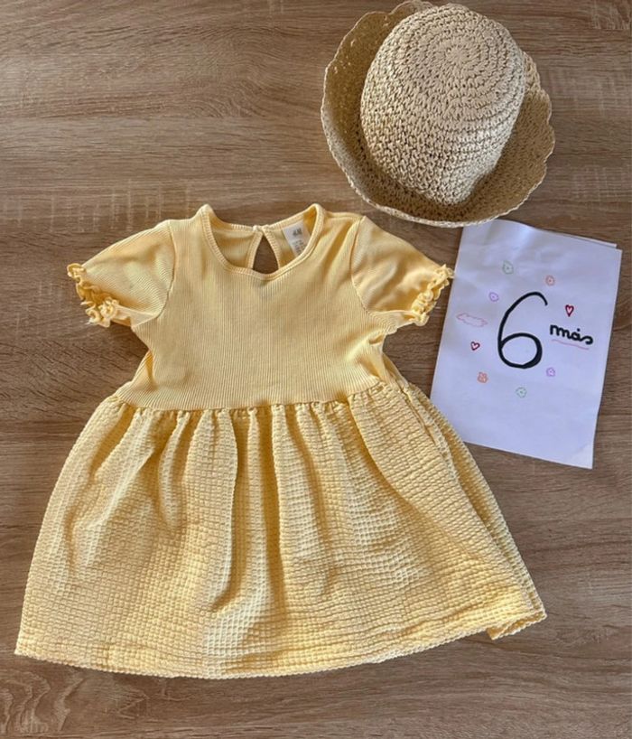 Lot 2 robes et leur chapeau/bandeau bébé fille 6 mois - photo numéro 2