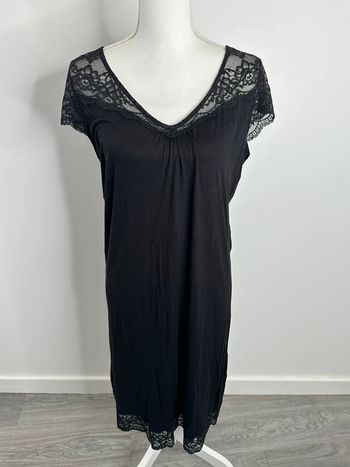 Petite robe noire et dentelle Rouge Gorge T38 M