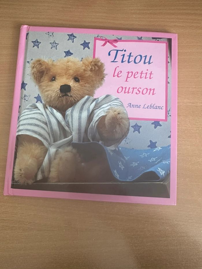 Titou, le petit ourson – Livre pour enfants - photo numéro 1