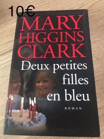Mary Higgins Clark deux petites filles en bleu