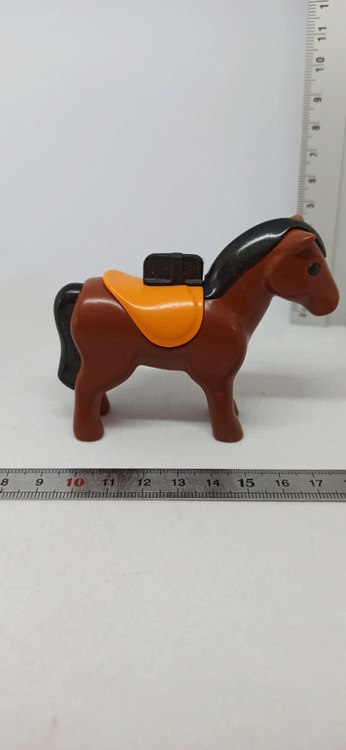 Cheval marron foncé avec selle playmobil 123 - photo numéro 3