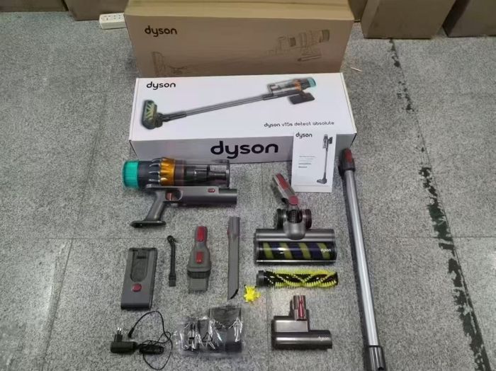 Aspirateur Dyson v15s